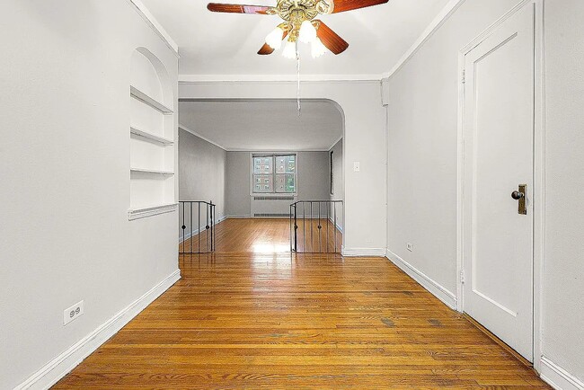 Building Photo - 110-35 72nd Rd