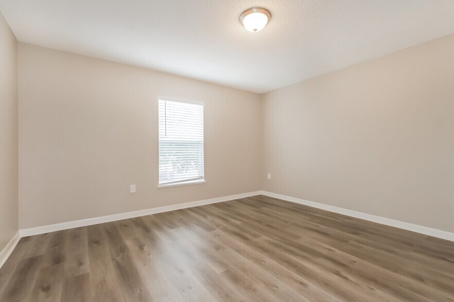 Building Photo - 11427 Ivy Flower Loop