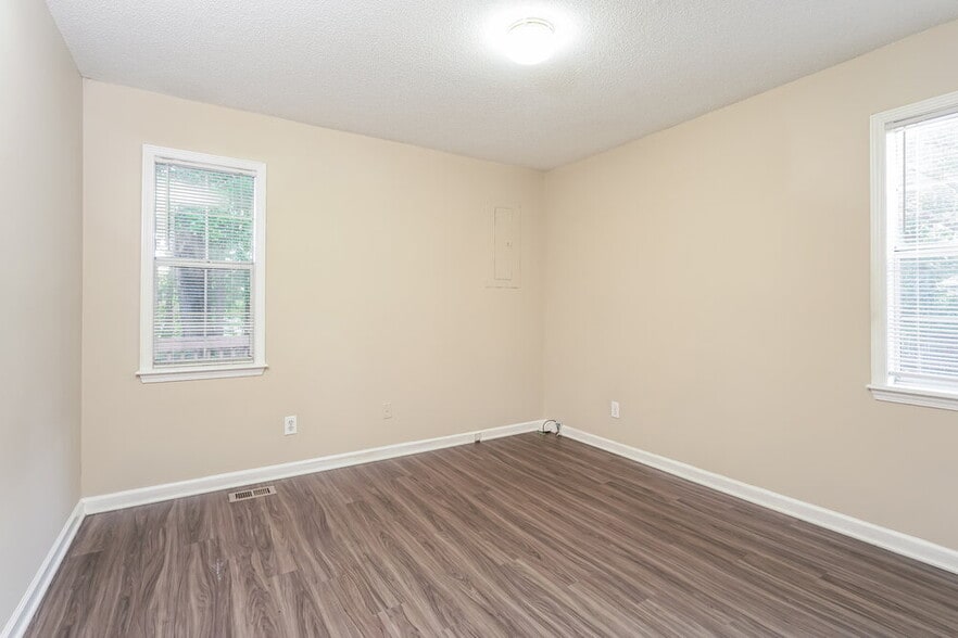 Building Photo - 2110 Arden Pl
