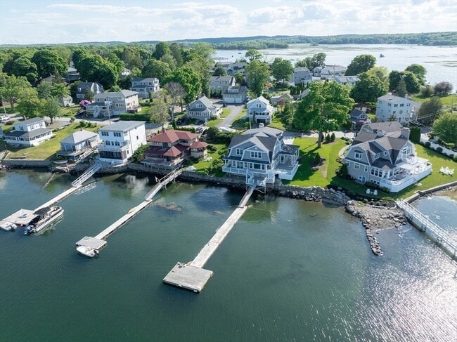 Primary Photo - 8 Riverside Rd