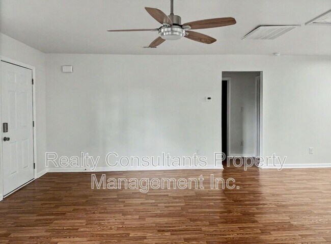 Building Photo - 3248 Chandler St