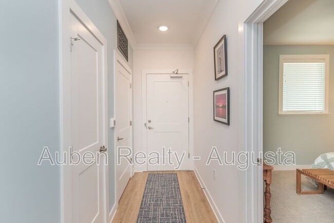 Building Photo - 111 Railroad Ave