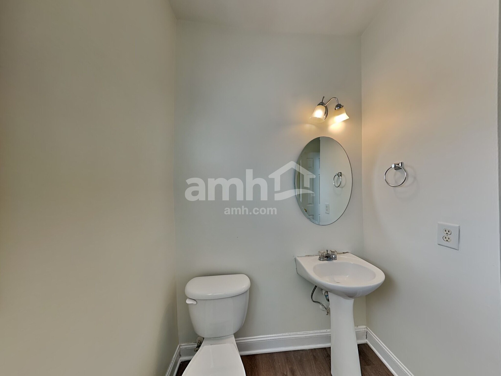 Building Photo - 1361 Pondhaven Dr