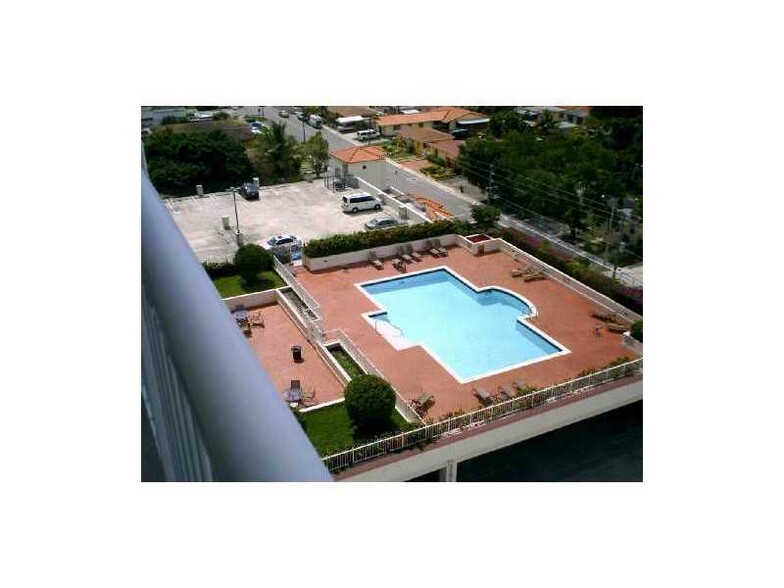 Building Photo - 3000 Coral Way