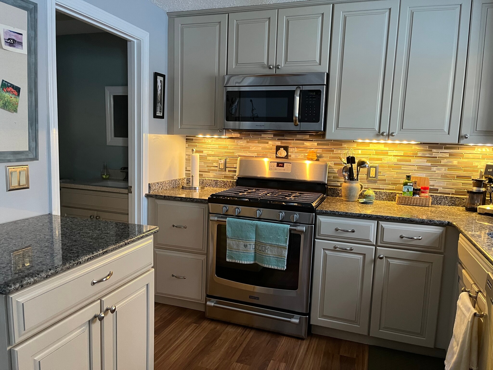 Kitchen with granite and stainless - 13 Boylston Ln