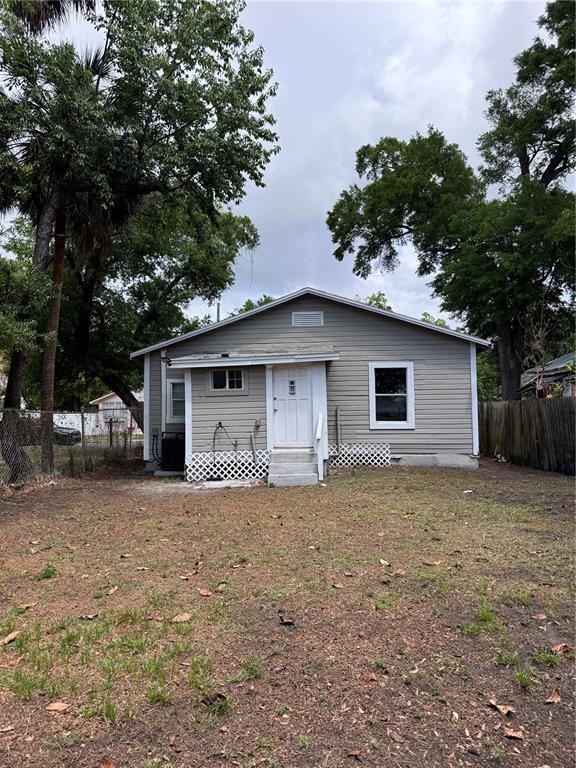 Building Photo - 1040 Randall St