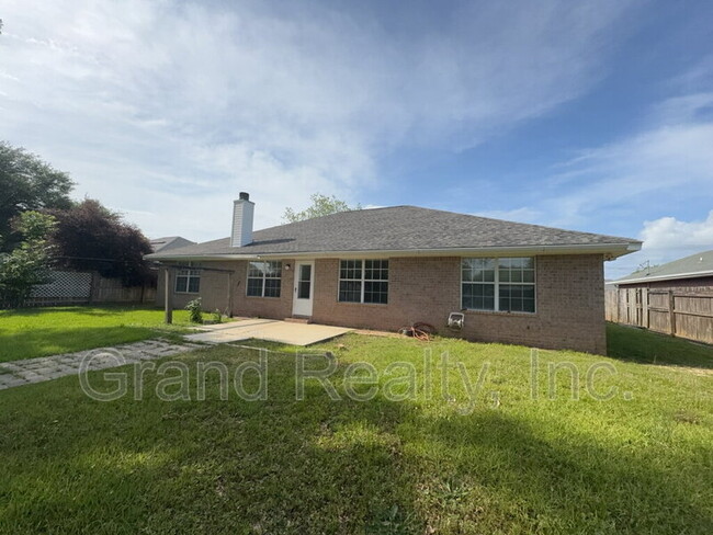 Building Photo - 4813 Shane Way