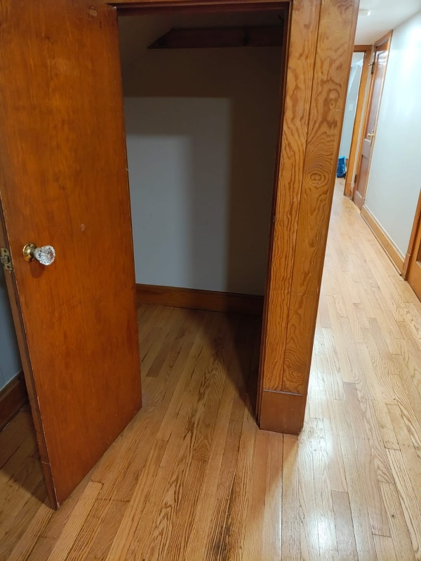 Building Photo - 5925 S Richmond St