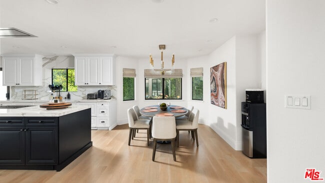 Building Photo - 28820 Grayfox St