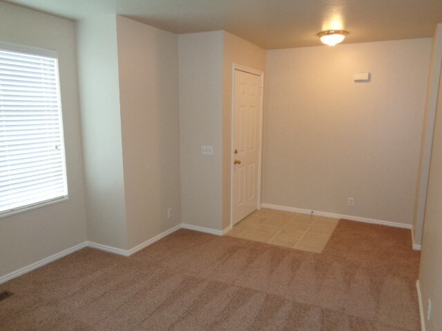 Building Photo - 1881 N 660 W