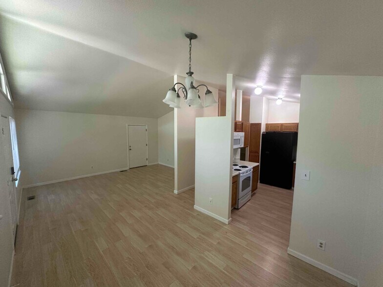 Building Photo - 5384 S Prescott St