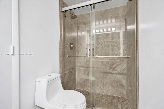 Building Photo - 1201 S Ocean Dr