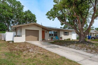 Building Photo - 2153 Pocahontas Dr