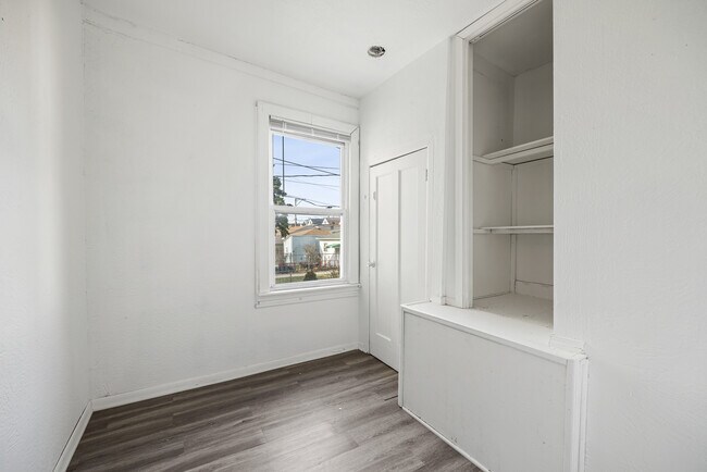 Building Photo - 2702 S Spaulding Ave