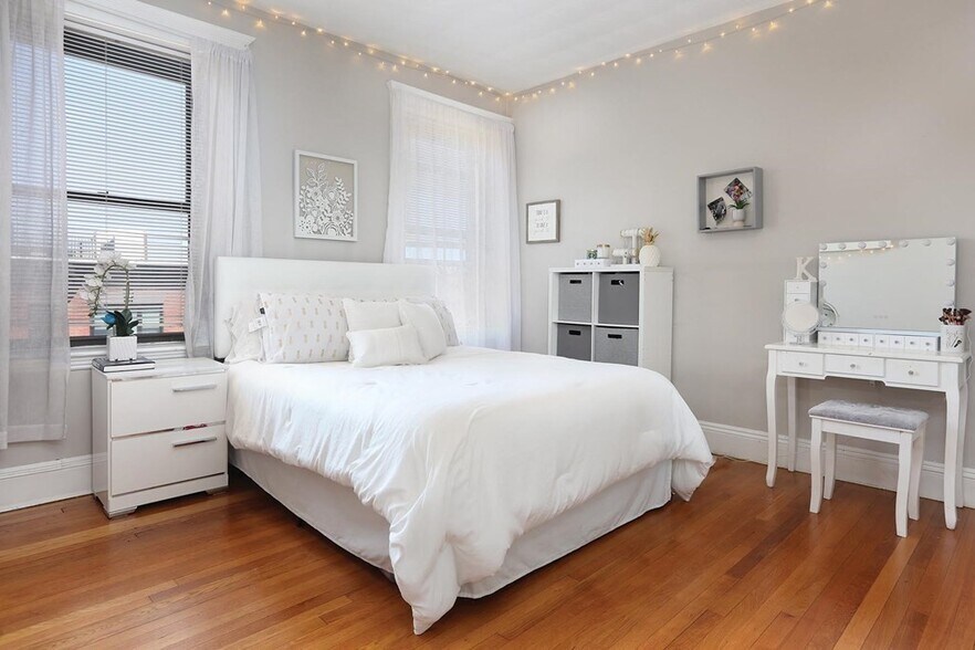 Building Photo - 30 Claflin Rd