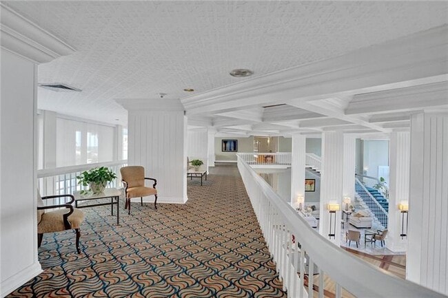 Building Photo - 2100 S Ocean Ln