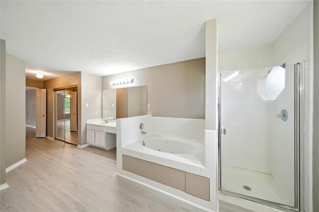 Building Photo - 3119 Waters Way Dr