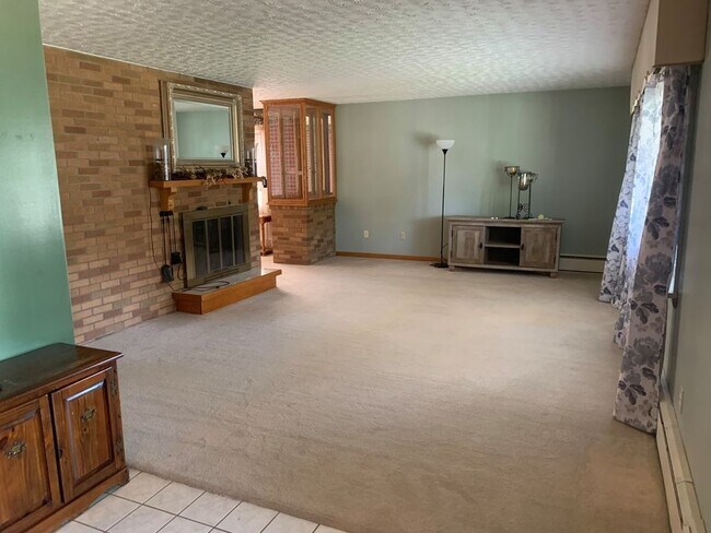 Building Photo - 317 Chestnut St