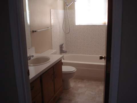 Building Photo - 48th Ave 3br 2ba w/garage