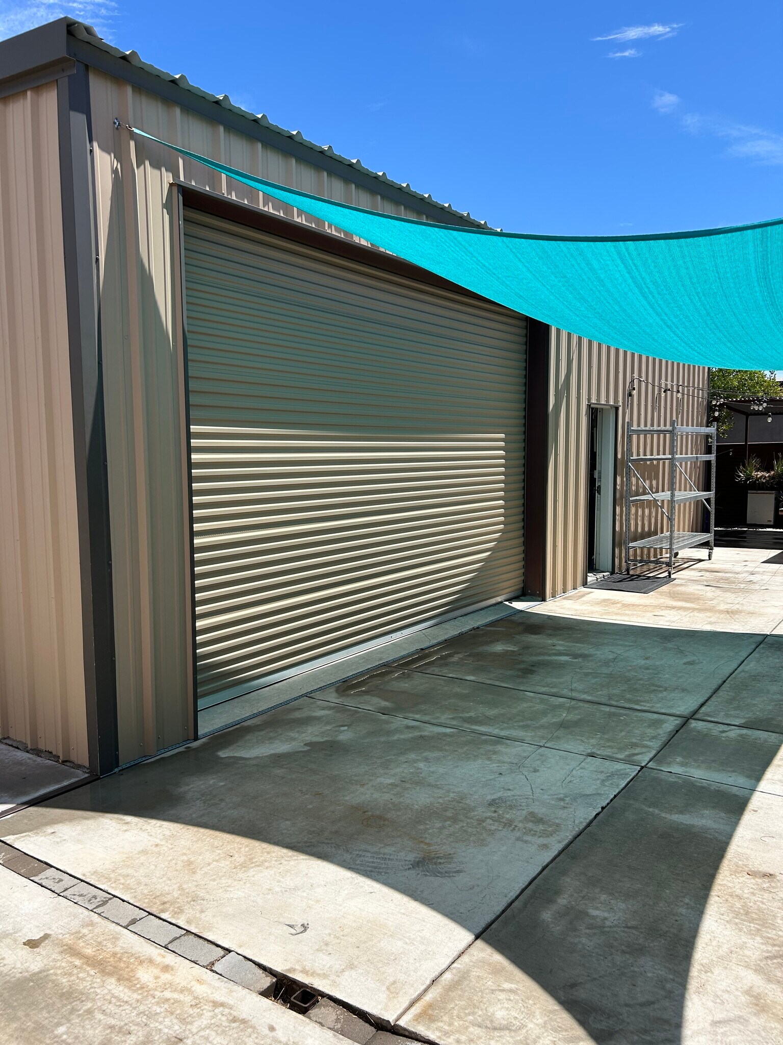 Building Photo - 1230 W Manhatton Dr