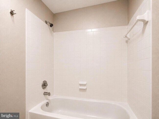Building Photo - 11150 Beaver Trail Ct