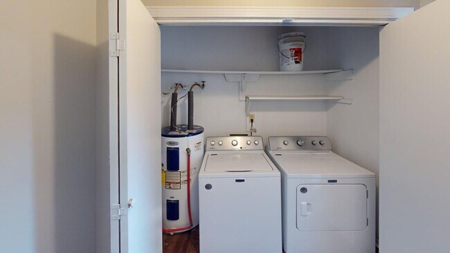 Building Photo - Spacious 2-Bedroom Rental Near NAS Pensacola – Ideal Location for Professionals