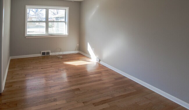 Building Photo - 1419 Drayton Ave