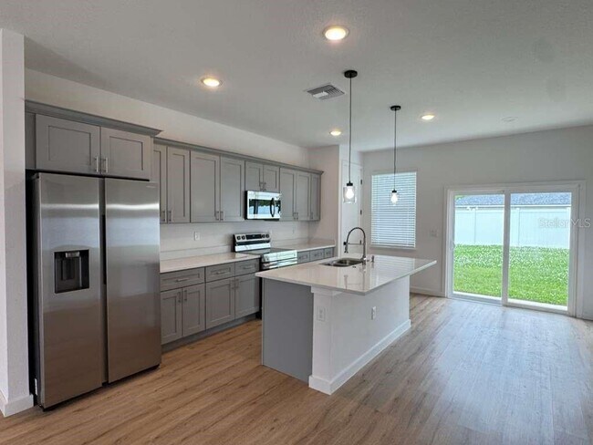 Building Photo - 6807 SW 153rd Pl Rd