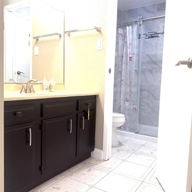 Building Photo - 2457 Briarwest Blvd