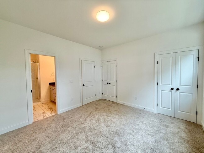 Building Photo - Newly Built 4BD, 3.5BA Northeast Raleigh T...
