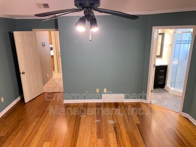 Building Photo - 3840 Charbon Ln