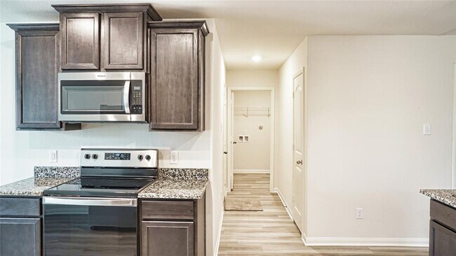 Building Photo - 7922 Vacek Meadows Loop