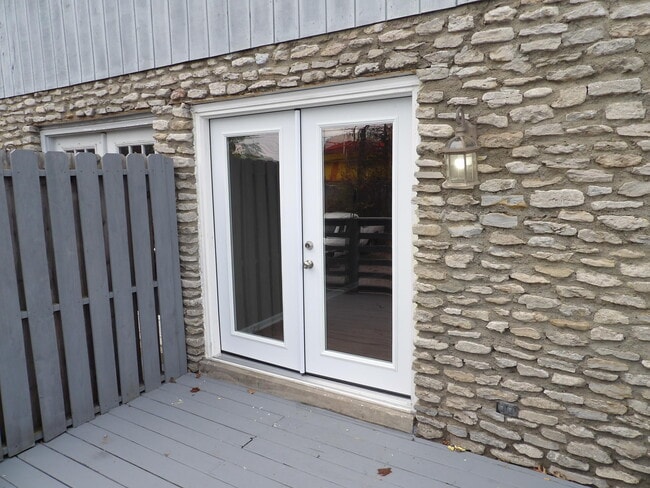 Building Photo - 409 Ridgewood Ln