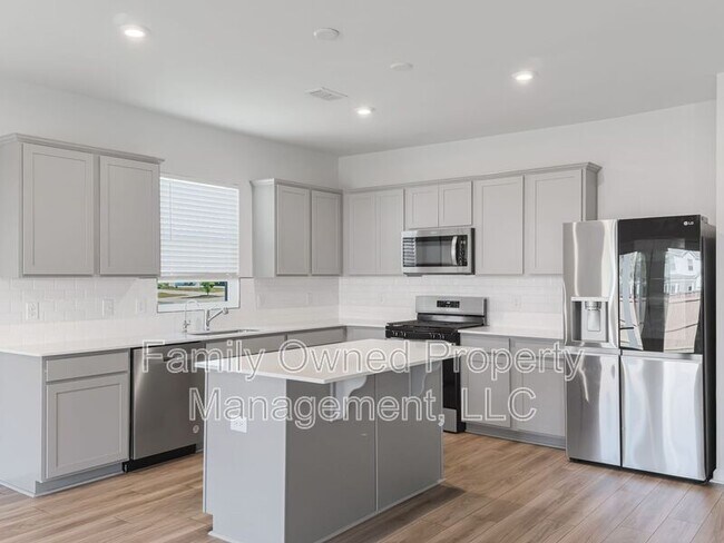 Building Photo - 519 Donnas Vw Wy