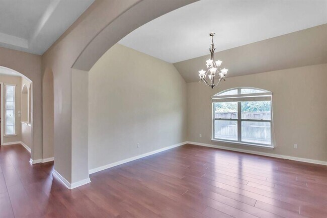 Building Photo - 101 Dasher Drive