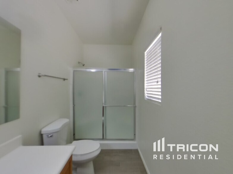 Building Photo - 792 E Horizon Heights Dr