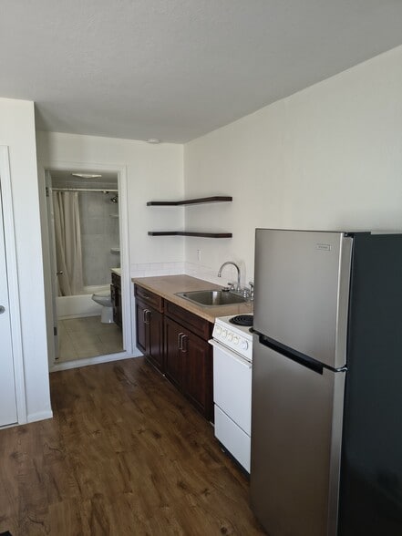 Building Photo - 2277 Aumakua St