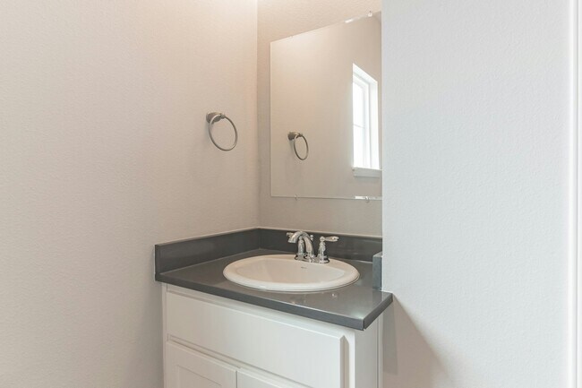 Building Photo - 116 Peruna Dr