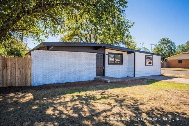 Building Photo - 2725 63rd St