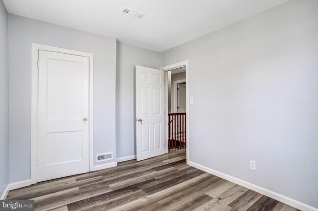 Building Photo - 6226 20th Ave