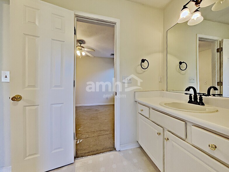 Building Photo - 349 Ethridge Dr NW