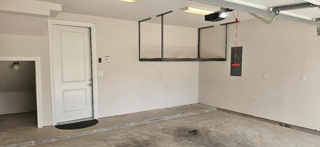 Building Photo - 712 Cage St