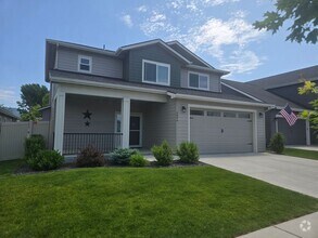 Building Photo - Coeur d'Alene Place – 3 Bed, 2.5 Bath Home...