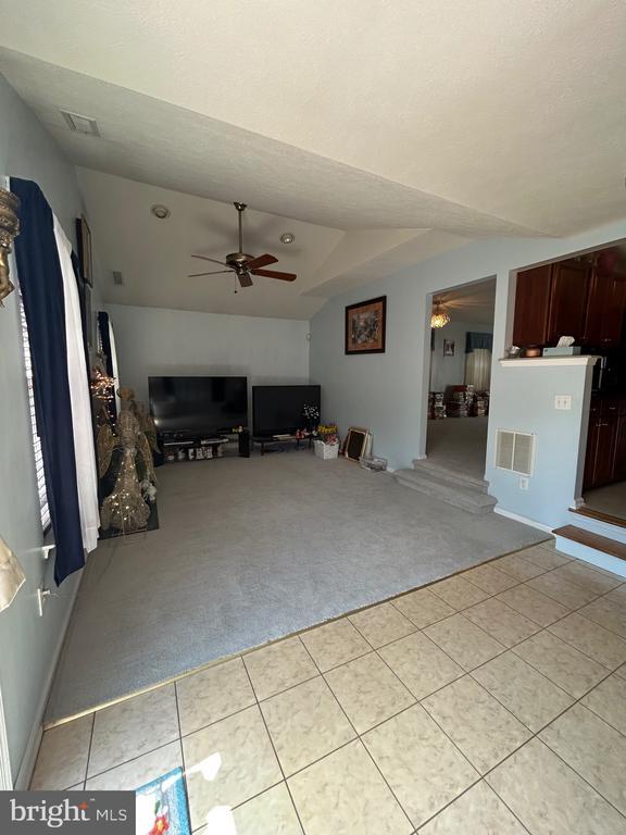 Building Photo - 21 Fieldcrest Dr