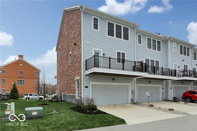 Building Photo - 2025 Broughton St