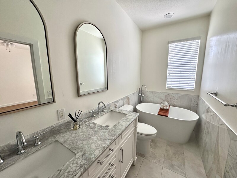 Building Photo - 11841 Nautica Dr