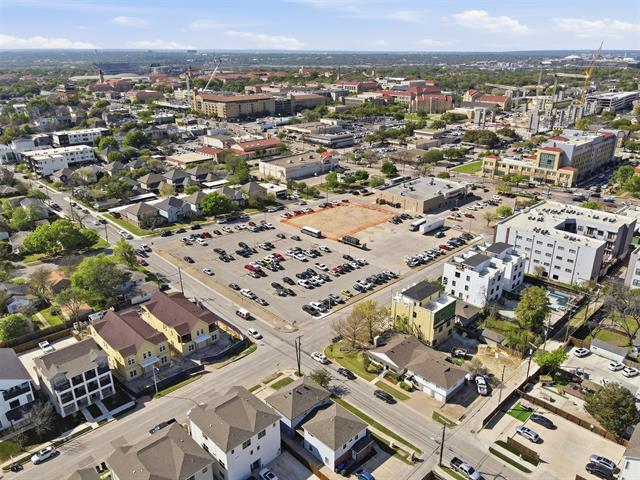 Building Photo - 3201 McCart Ave