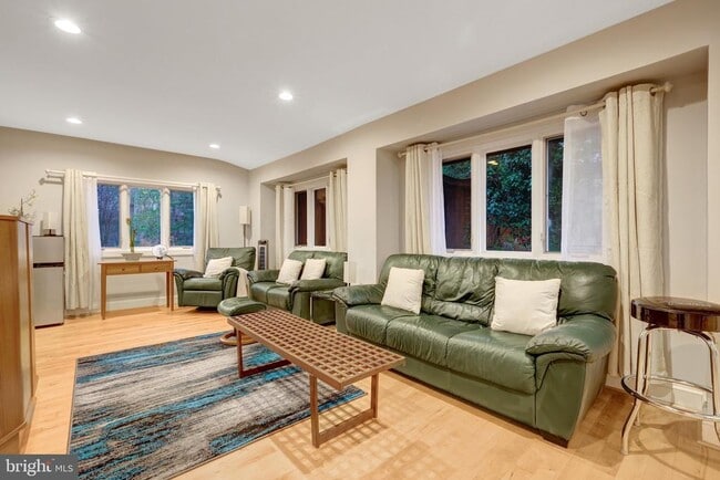 Building Photo - 10809 Nicholsridge Rd