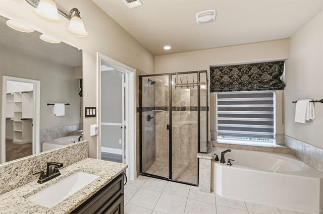 Building Photo - 1604 Bonanza Ln