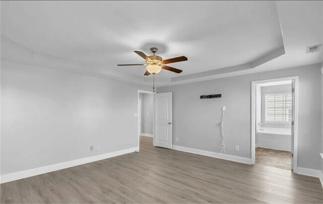 Building Photo - 908 Liberty Ln